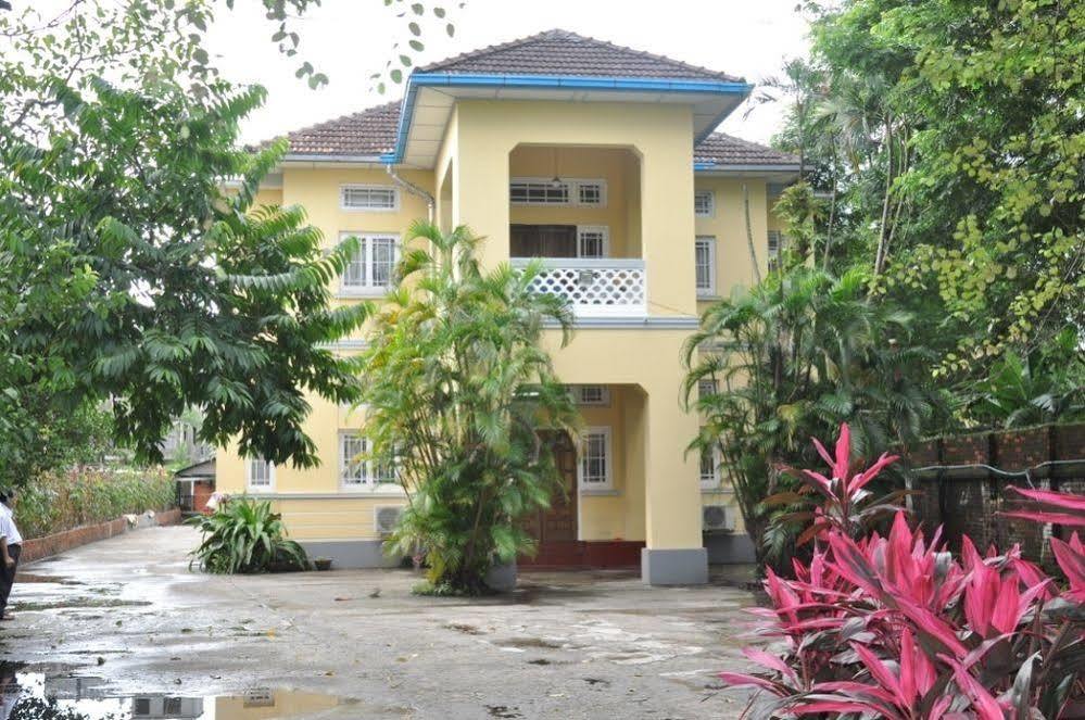Golden Guest Inn Yangon Exterior foto