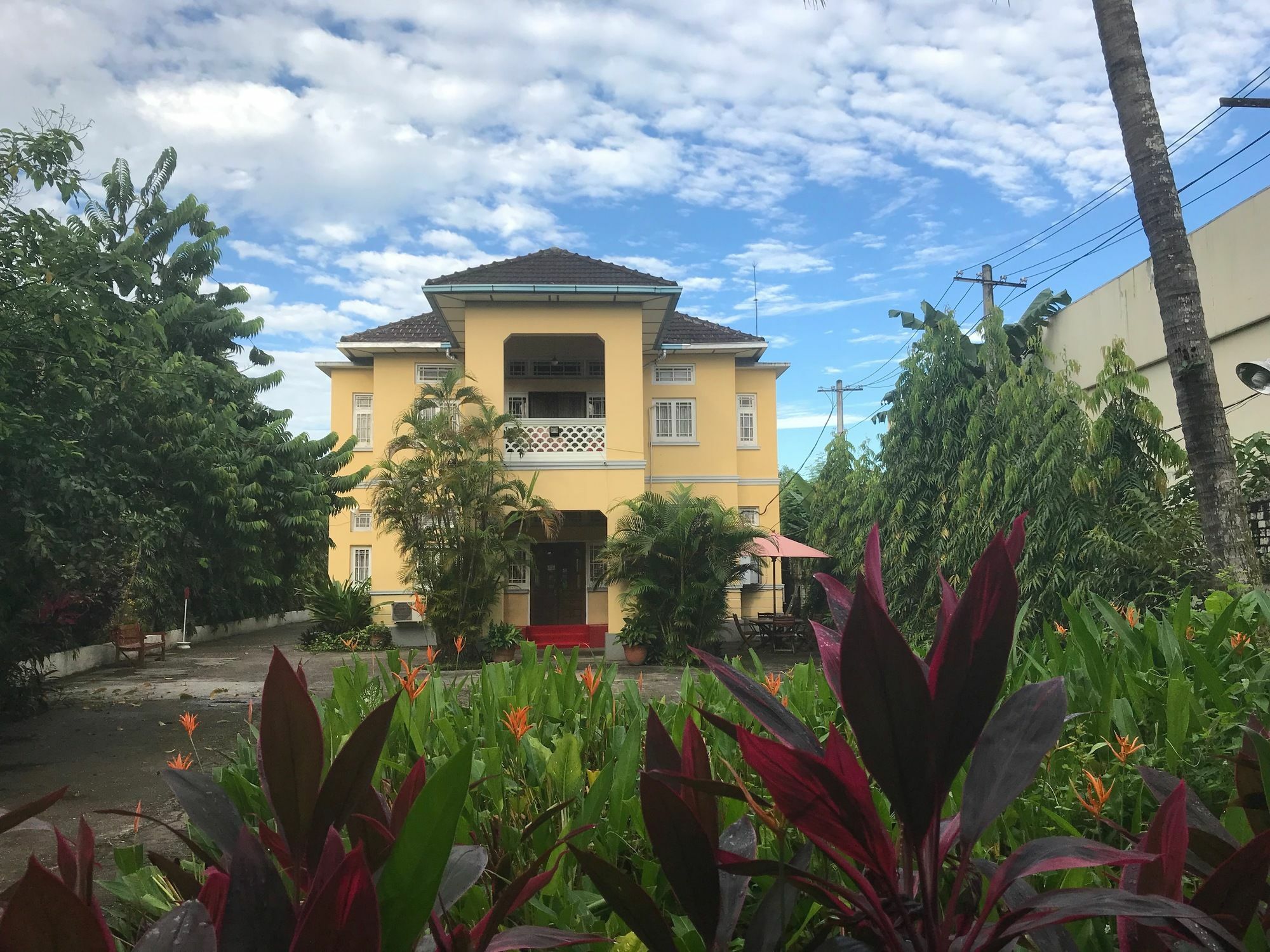 Golden Guest Inn Yangon Exterior foto